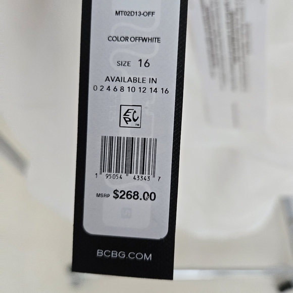 BCBG MAXAZARIA Halter Tiered Dress in White NEW - Picture 10 of 12